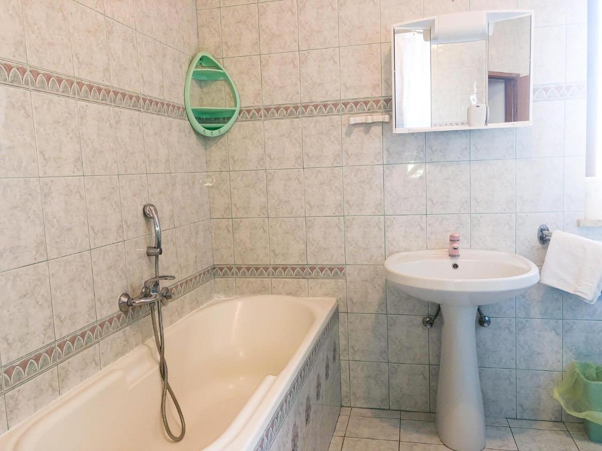 Apartments Damir 2838 Лопар Номер фото